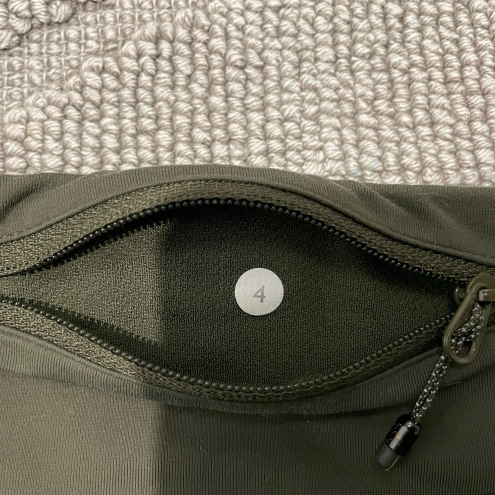 Size 4 - Lululemon Speed Up Shorts 2.5” Green Camo - Picture 4 of 6